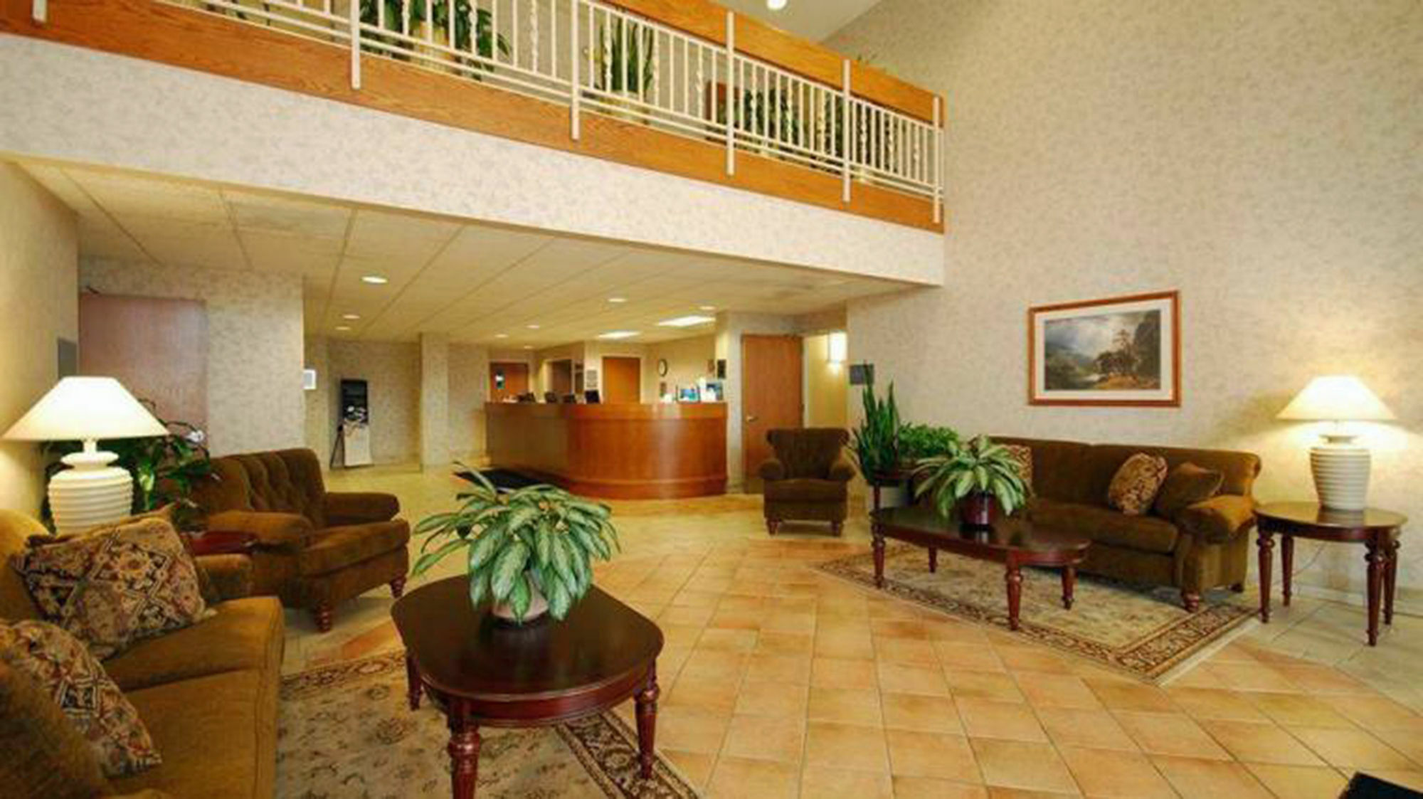 Hotel Baymont By Wyndham Des Moines Airport Esterno foto